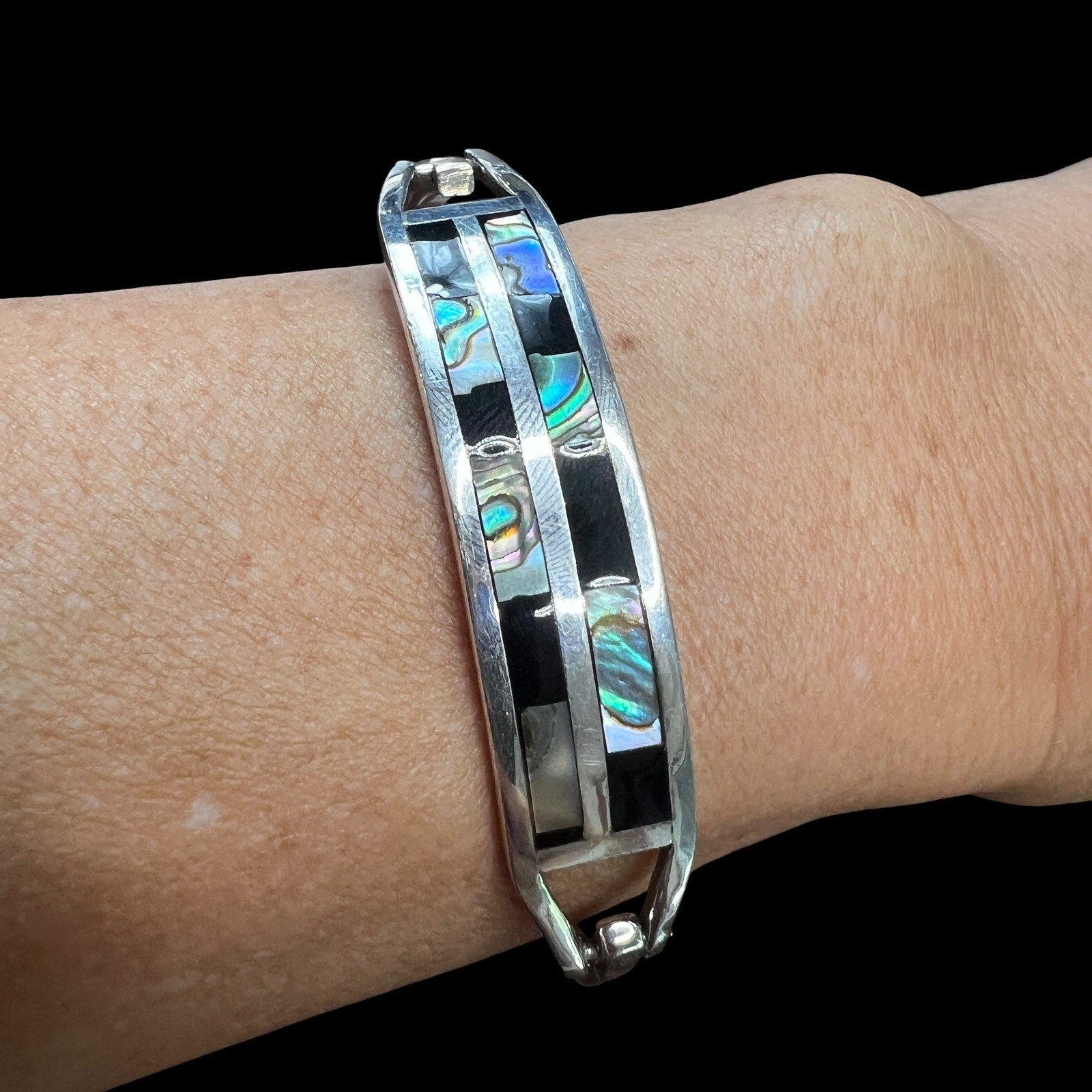 Vintage Alpaca Mexico Abalone Onyx Inlay Bangle Bracelet Silver Tone 7.25 in