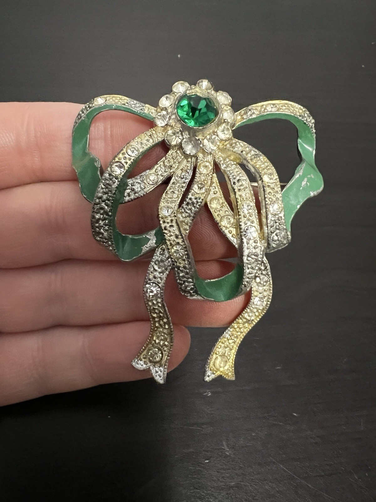Vintage 1940’s Green Enamel Ribbon Bow Rhinestone Brooch Silver Tone Nice!