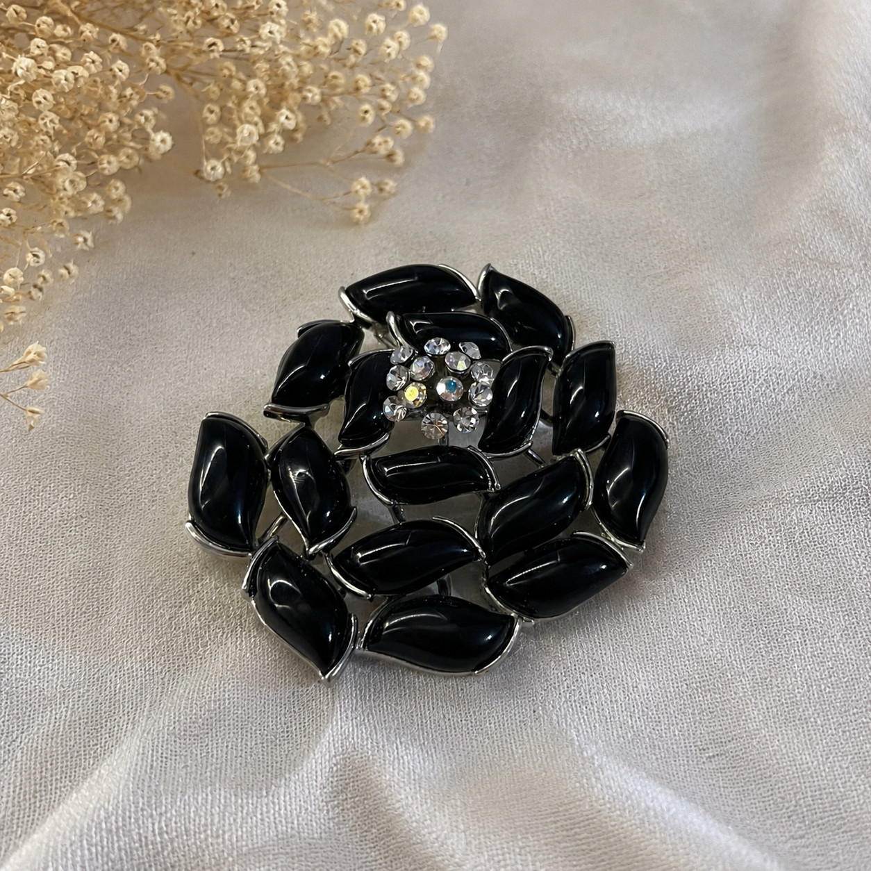 Vintage Black Flower Pendant Rhinestone Statement Necklace Charm Jewelry