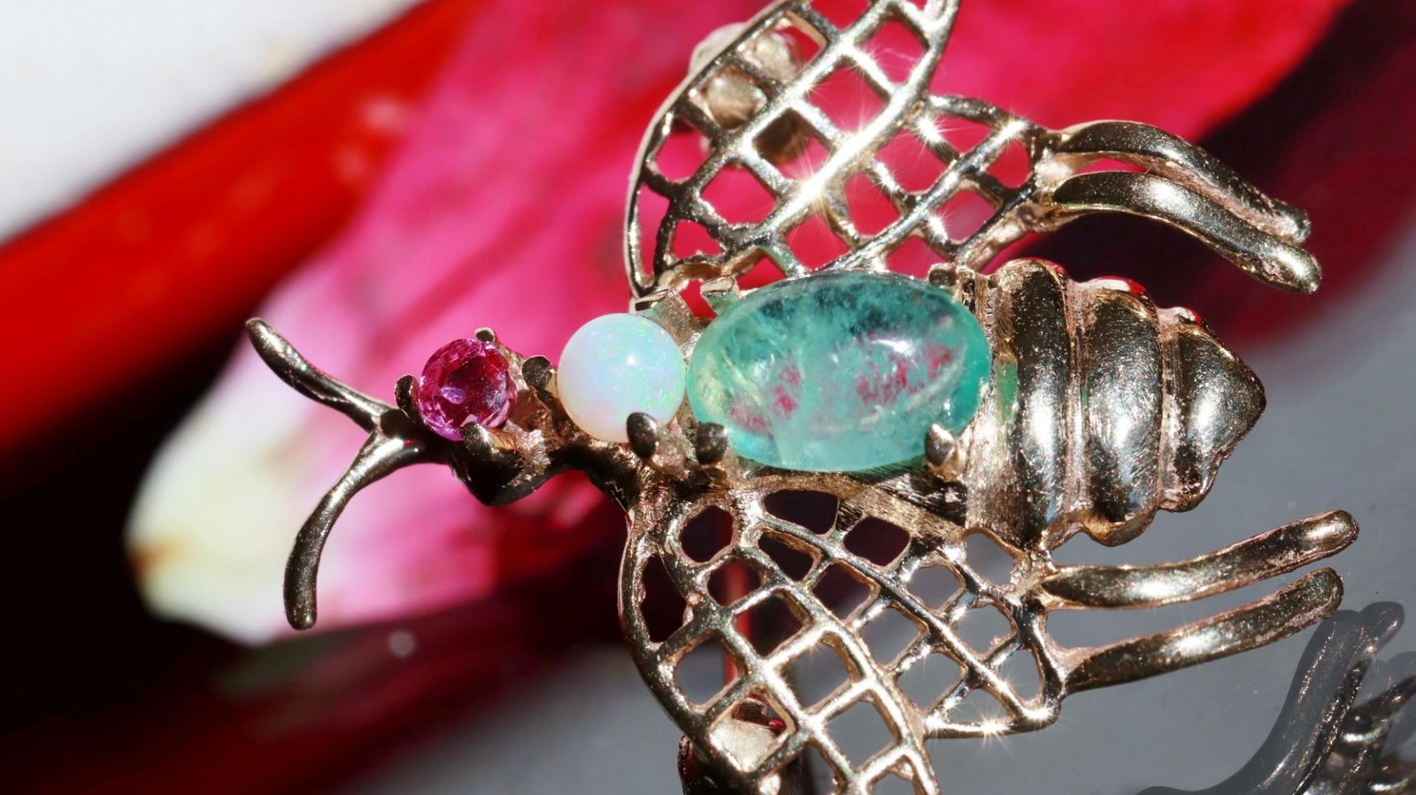 14k yellow gold brooch 0.90ct natural multi gemstone 0.97″ bee pin 2.24gr N3140