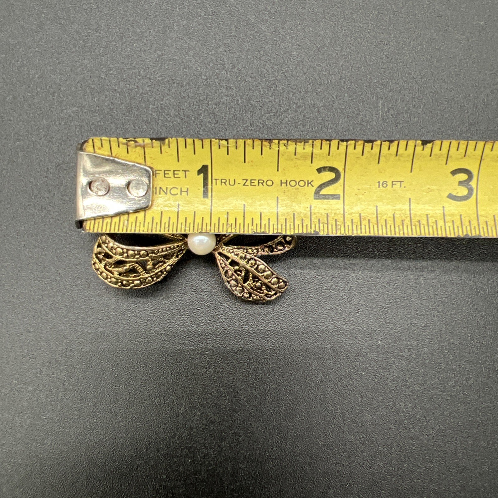 Vintage Gold Tone Filigree Bow Brooch Pin￼ Faux Pearl Center Ribbon Pin Jewelry