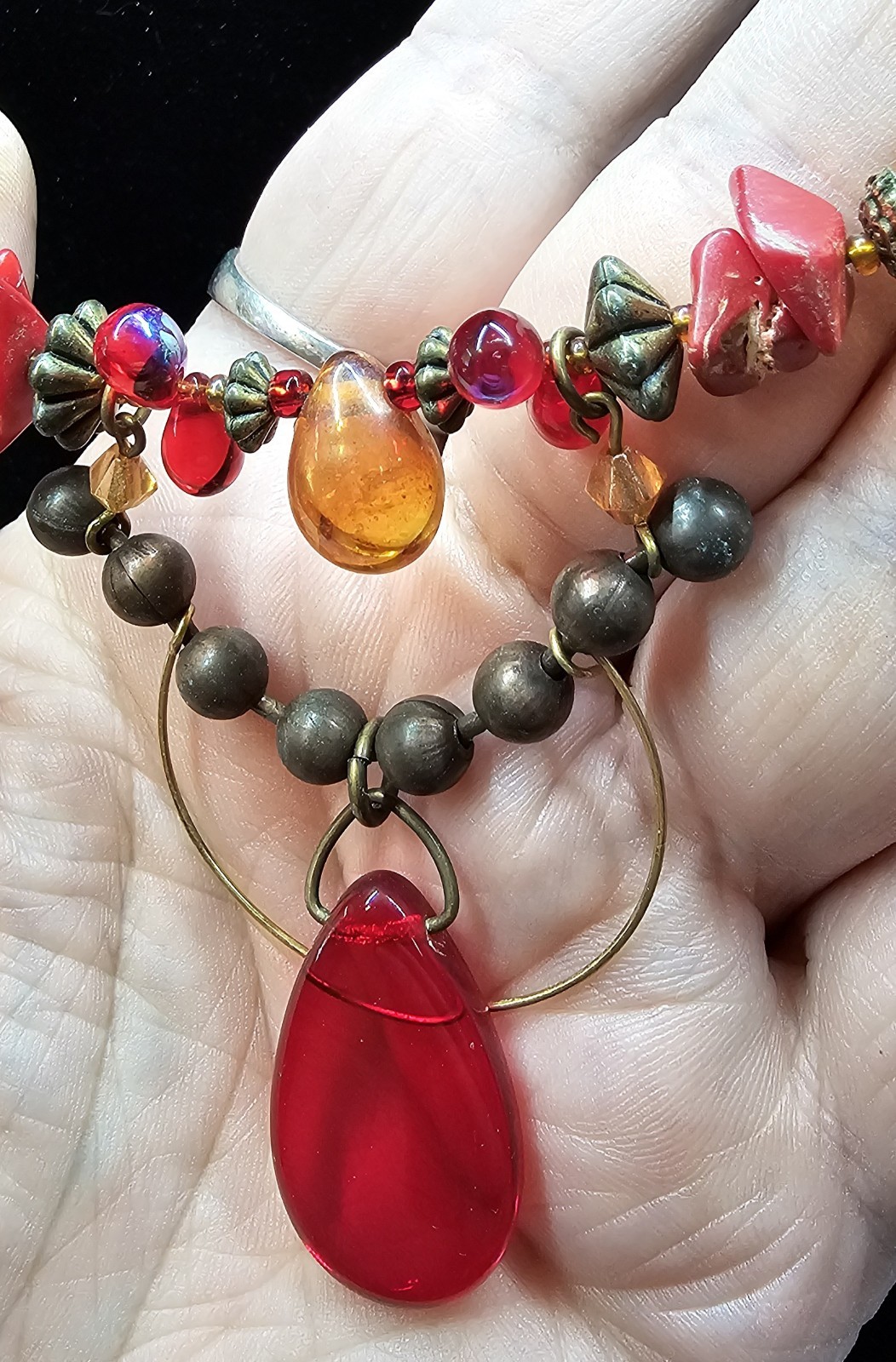 Vintage Treska Memory Wire Necklace Genuine Coral Red Amber Glass Beads Brass…
