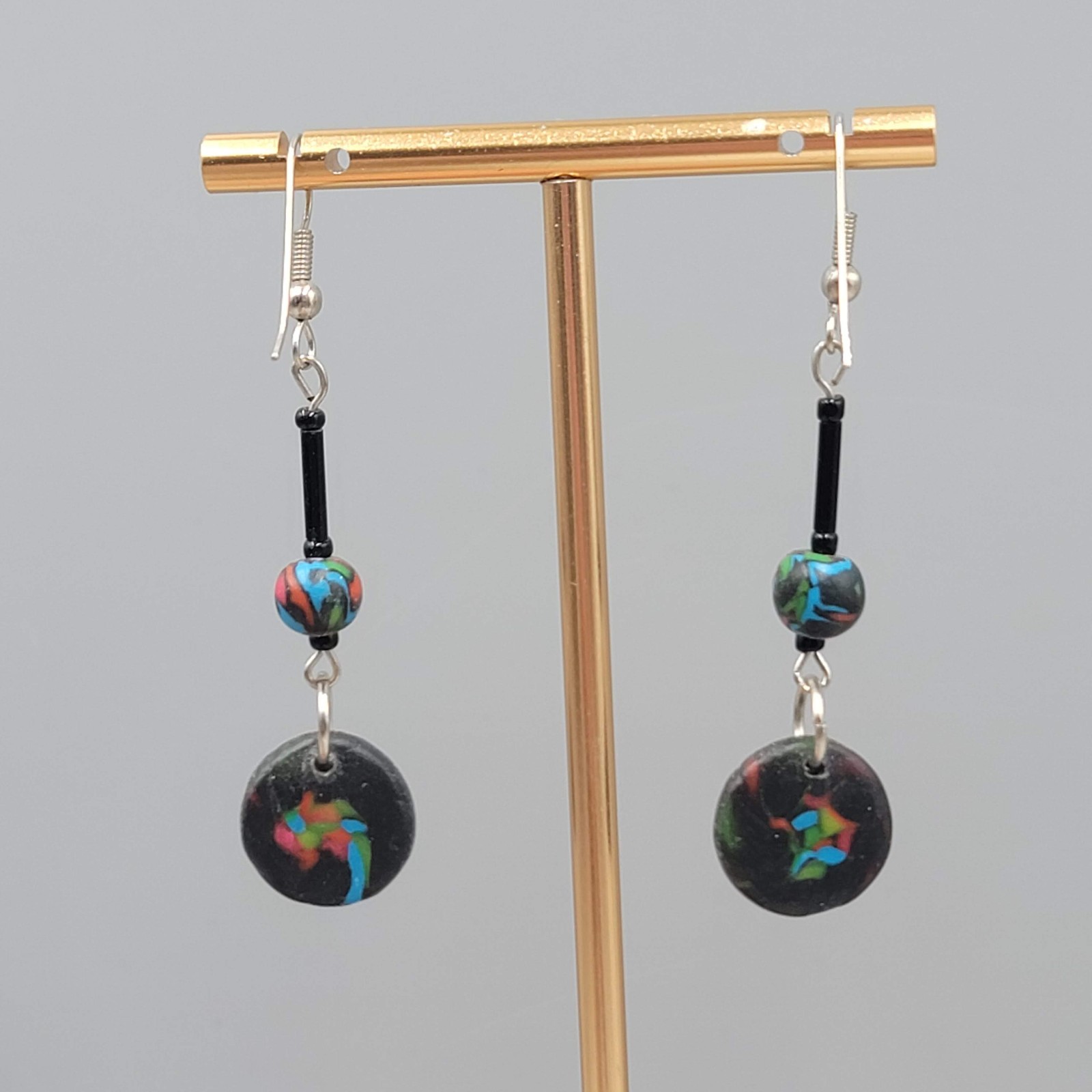 Vintage Black Re Green Blue Beaded Pierced Earrings Silver tone Dangle 2″