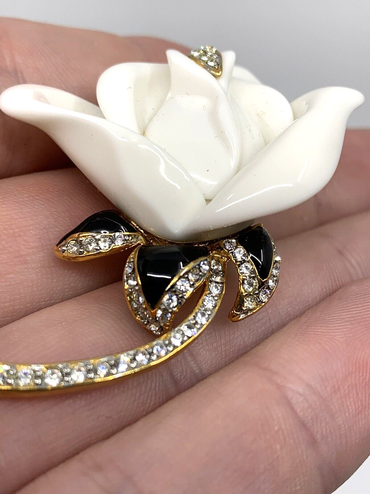 Elegant Vintage Signed Original Kenneth Jay Lane White Rose Brooch With COA