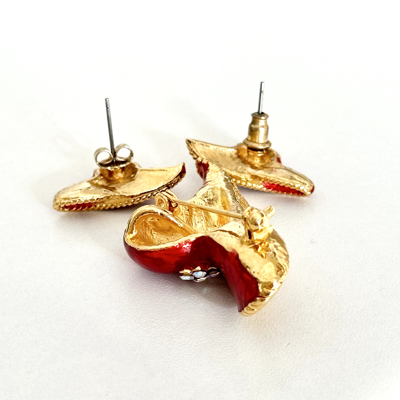 Vintage Red Enamel AB Rhinestone Gold Tone Hat Brooch Pin Earrings Set