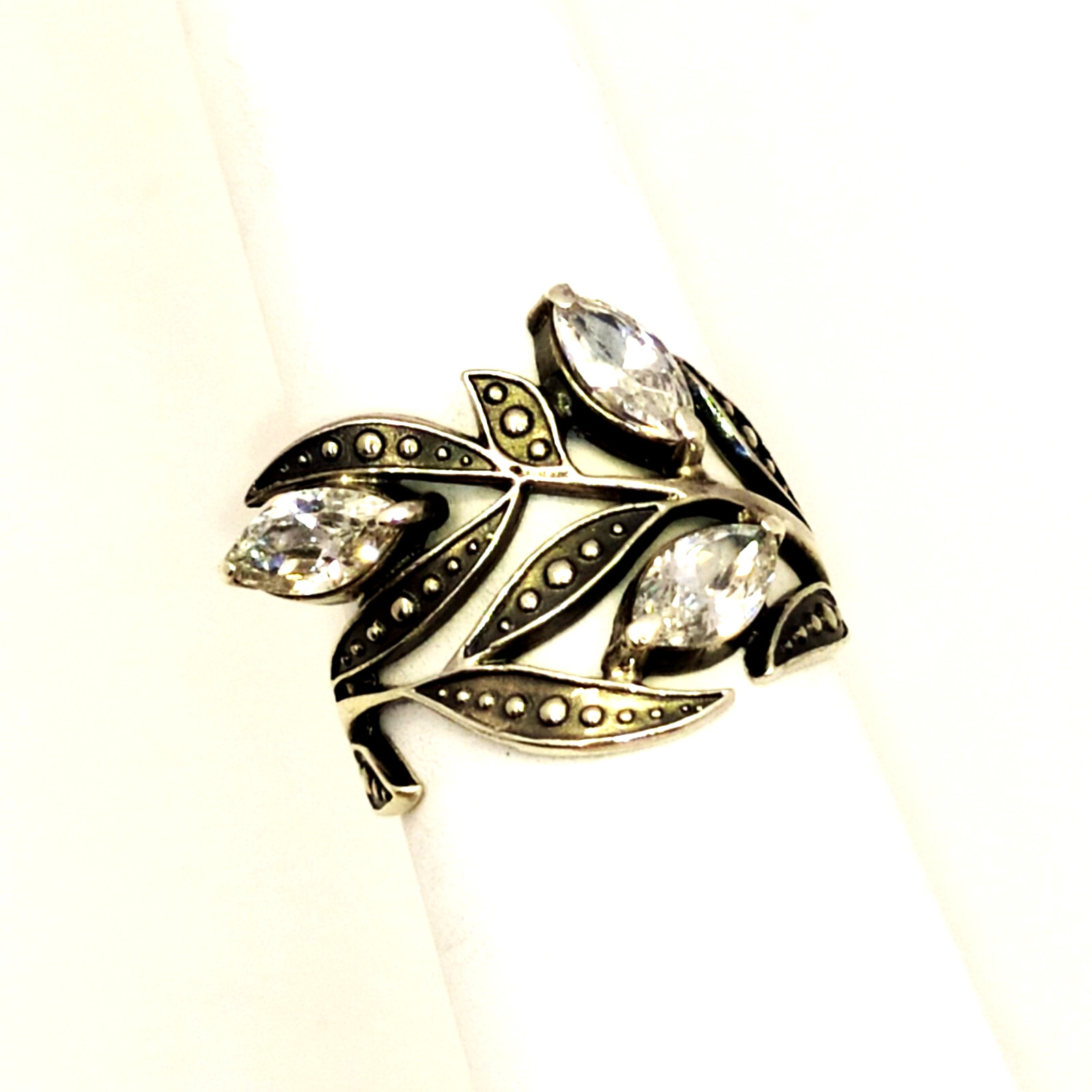 Vintage Luxury RING Silver 925 with Bright Stones -size: 8.25US (18.5mm) | #59
