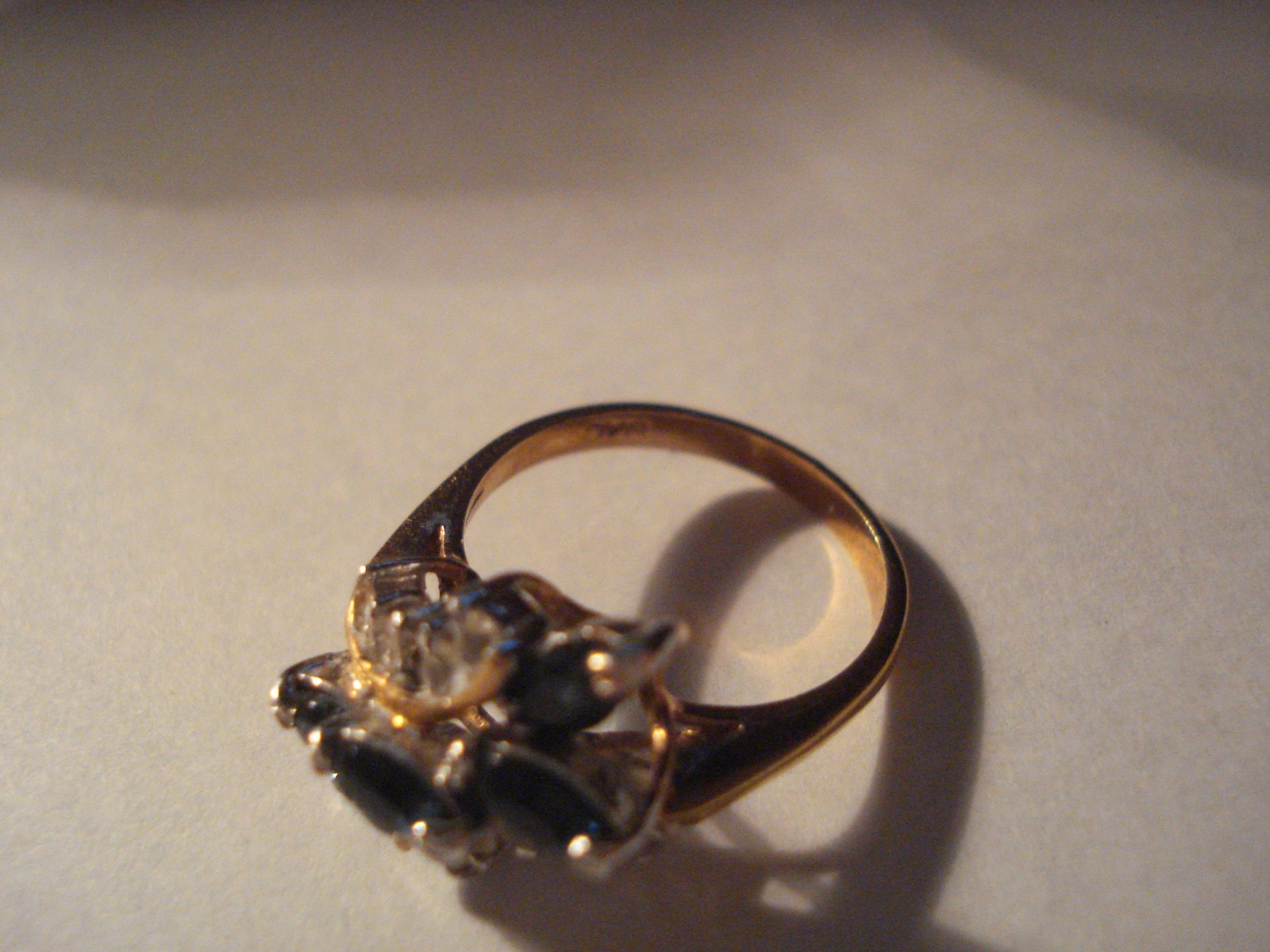 Vintage Womens Cluster Prong Set Blue White Stones Ring DAC