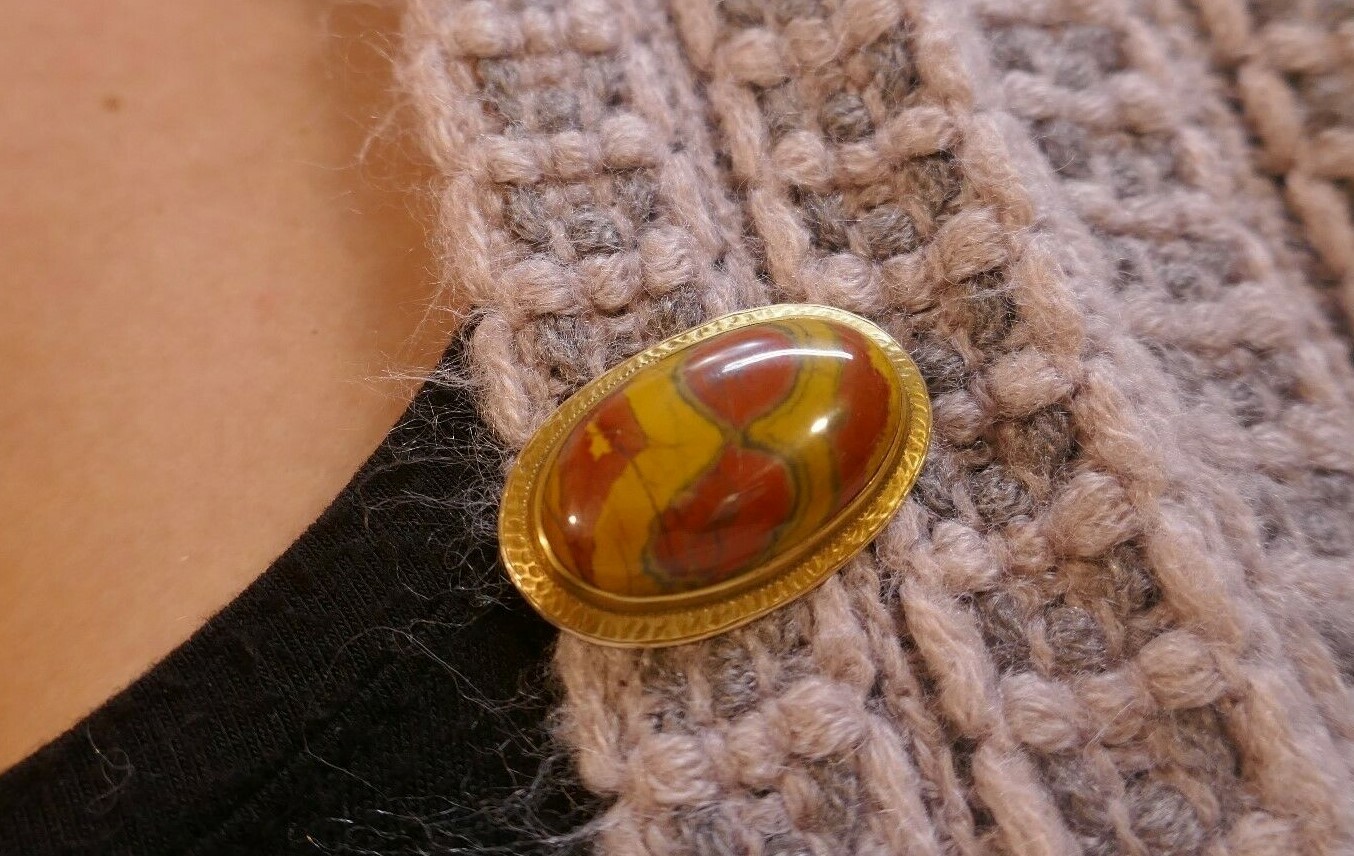 Circa 1920/30’s Hand Hammered 10kt Yellow Gold Bezel & Jasper Pin / Brooch