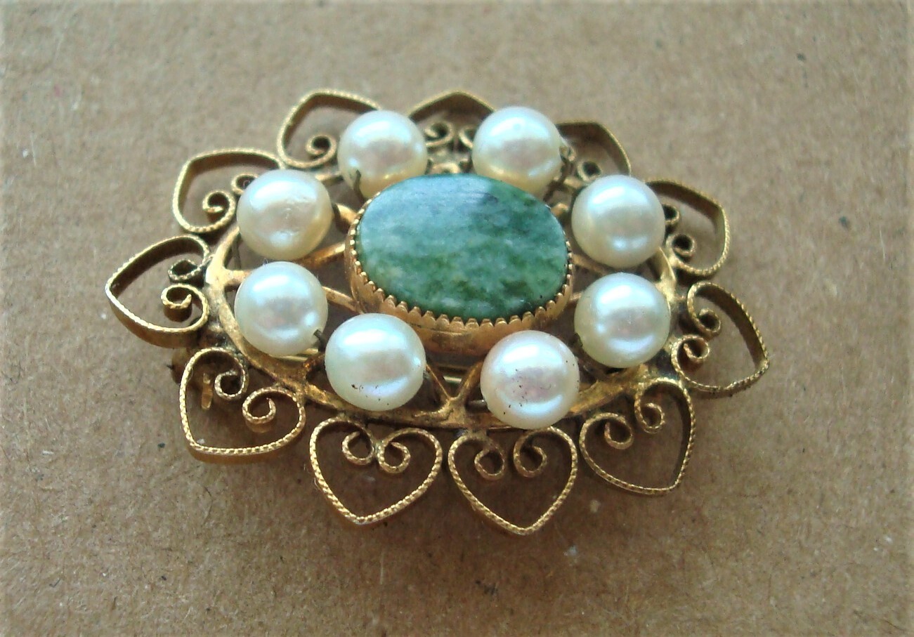 VINTAGE FAUX PEARL-JADE, FILIGREE BROOCH PIN, 1/20 12K GF, 1 1/4″