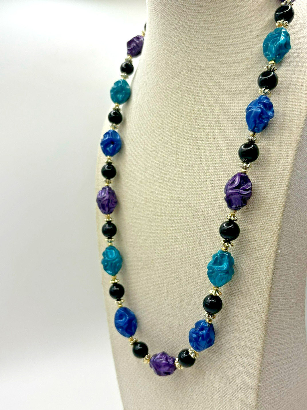 Vintage Purple Teal Blue Black And Silver Tone Crinkled Bead Necklace 24 Inch