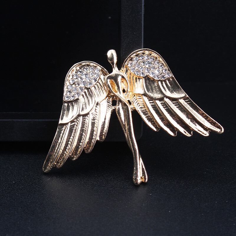 Simple Fashion Temperament Archangel Wings Brooch Women Men Jewelry Gift