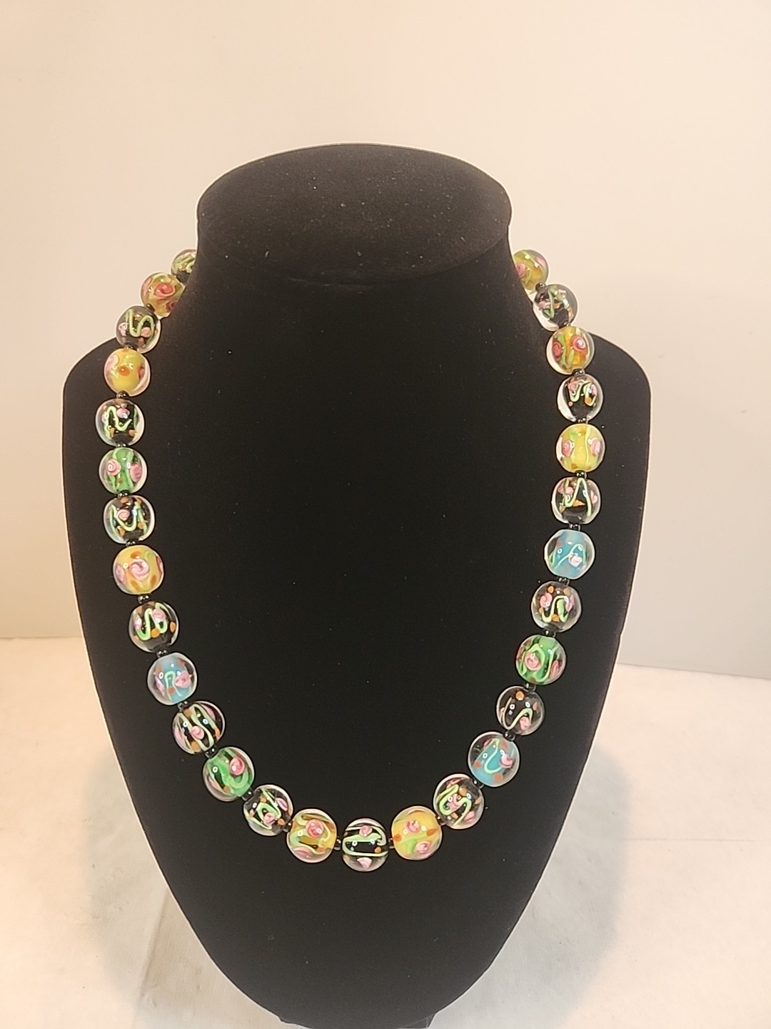 Vintage Multicolor Blown Glass Beaded Floral Necklace W/Toggle Clasp 19″