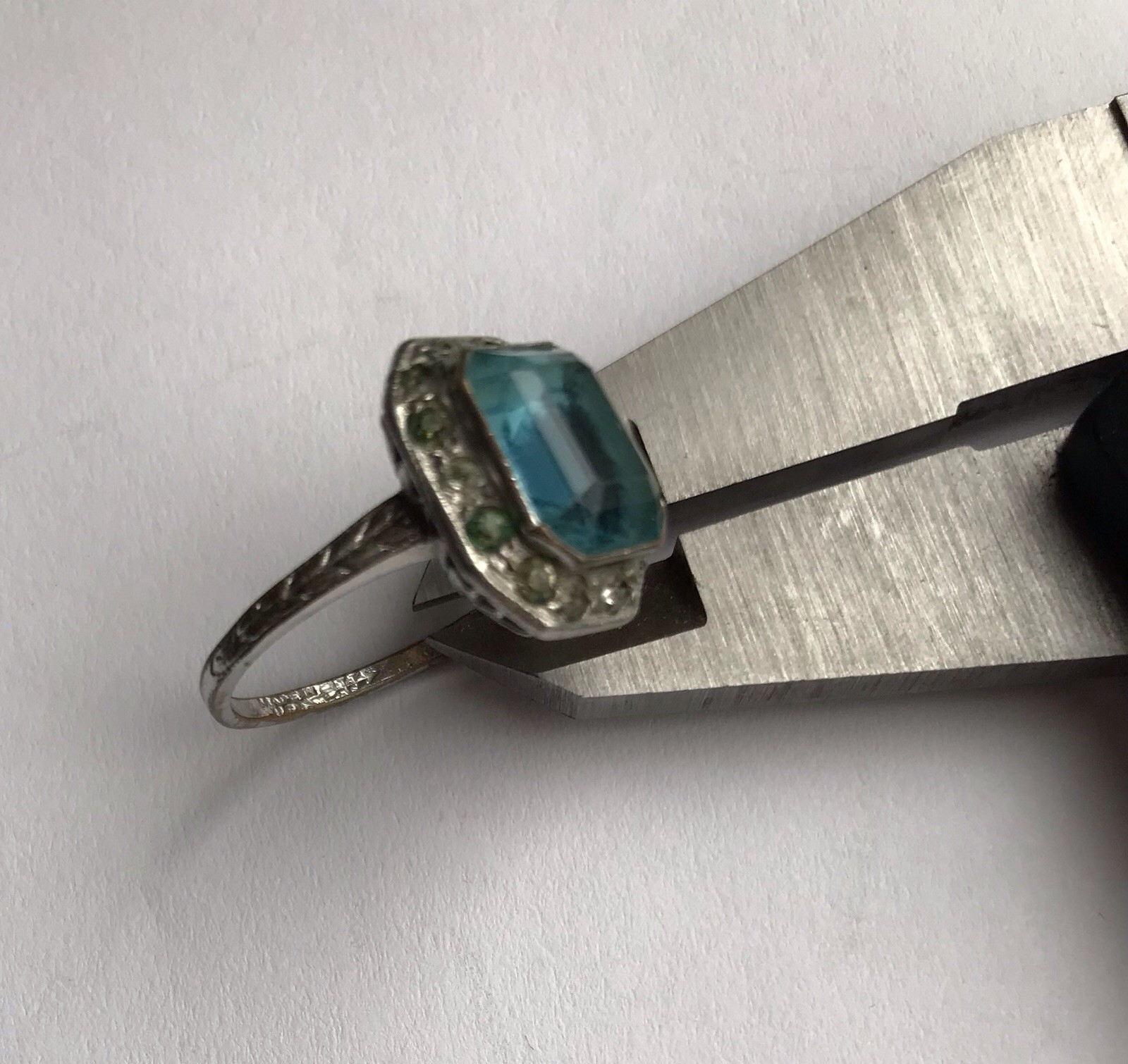 Vintage Art Deco Blue Crystal Ring Green & Clear Surround Approx Size 6.5 Silver