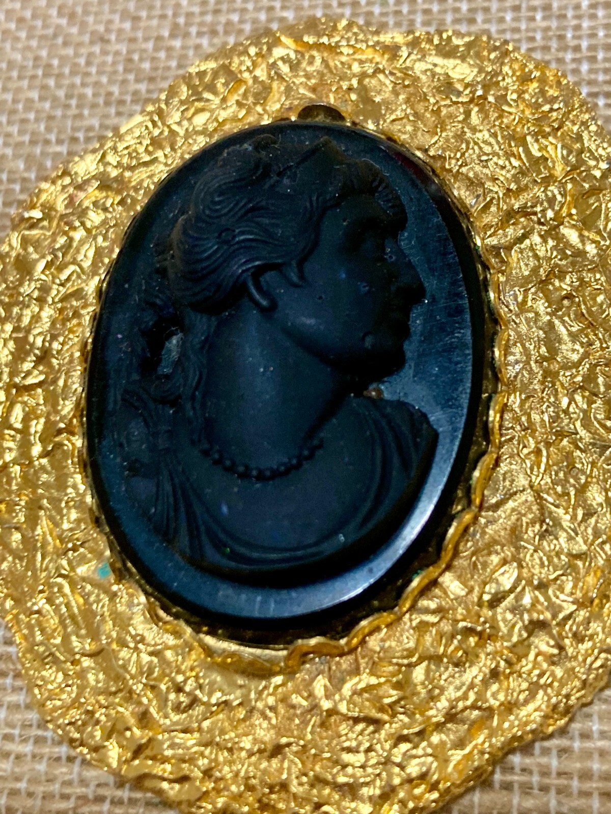 Vtg Lester JOY Signed Cameo Brooch Pin Black Resin Gold Tone Les Bernard RARE