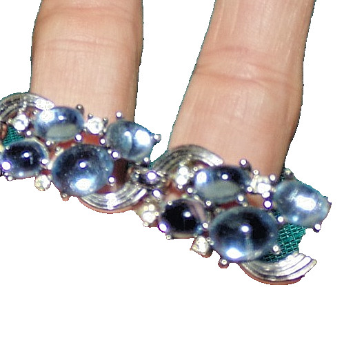(RARELY USED)—signed CROWN TRIFARI moonstone type bracelet-OMG!!