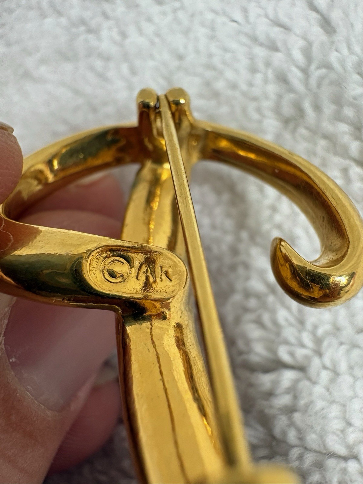 VTG Signed AK Anne Klein Gold Tone Script Letter P Initial Pin Brooch Monogram
