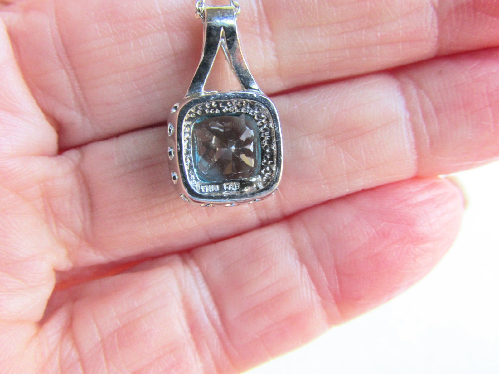 Stunning Sapphire Blue Cushion Cut CZ Cubic Zirconia Pendant Necklace Silverplat