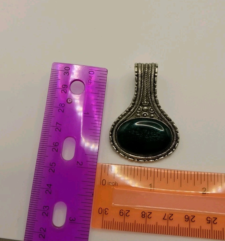 Vintage Emerald Color Stone Pendant VTG