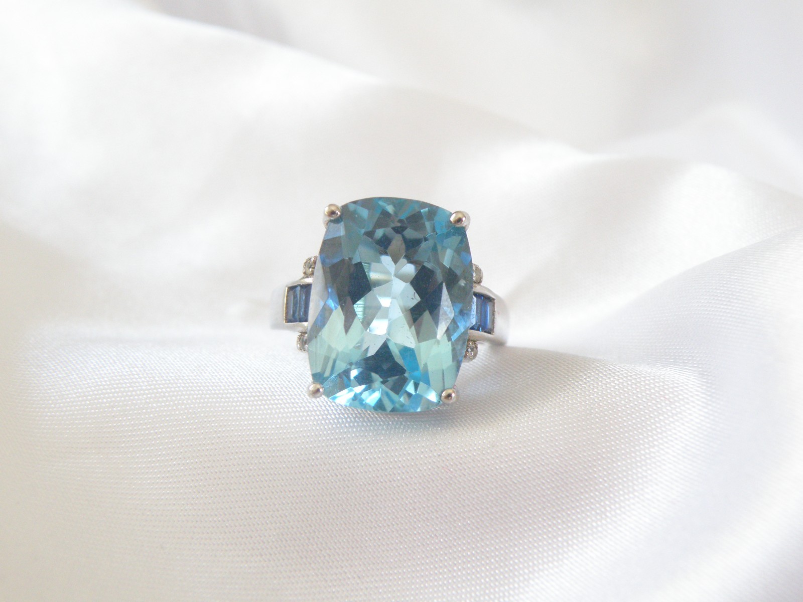 Vintage Sterling Silver 925 Large Natural Heated Blue Topaz Sapphire Ring Size 6