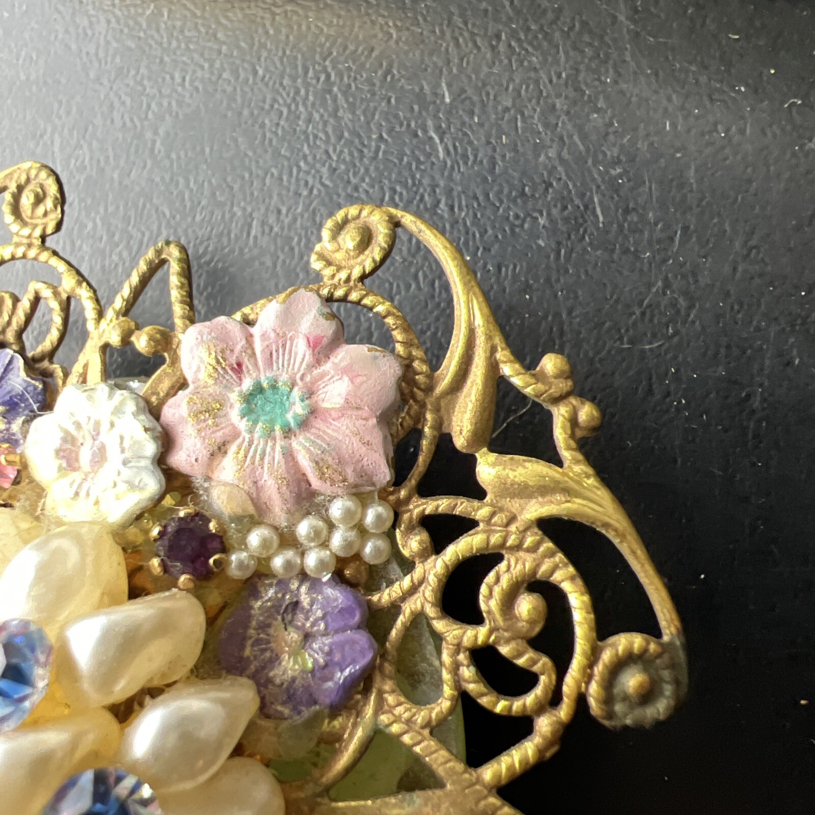 VTG Costume Jewelry Brooch Flowers Pink Purple White Gold 2”
