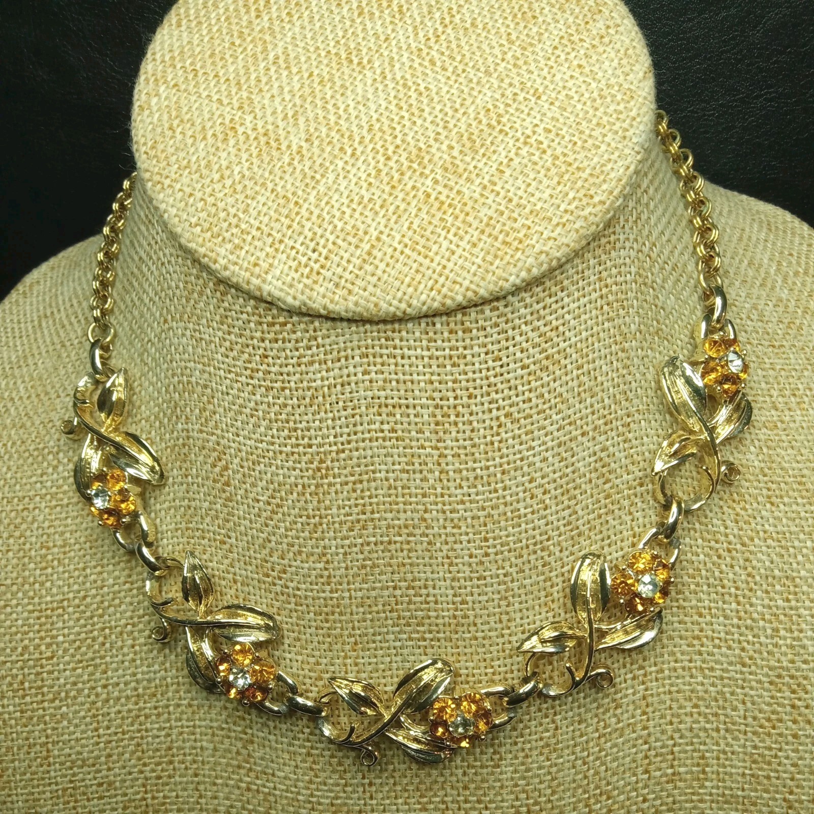 Vintage Faux Topaz And Clear Rhinestone Flowers Leaves Necklace. 6526