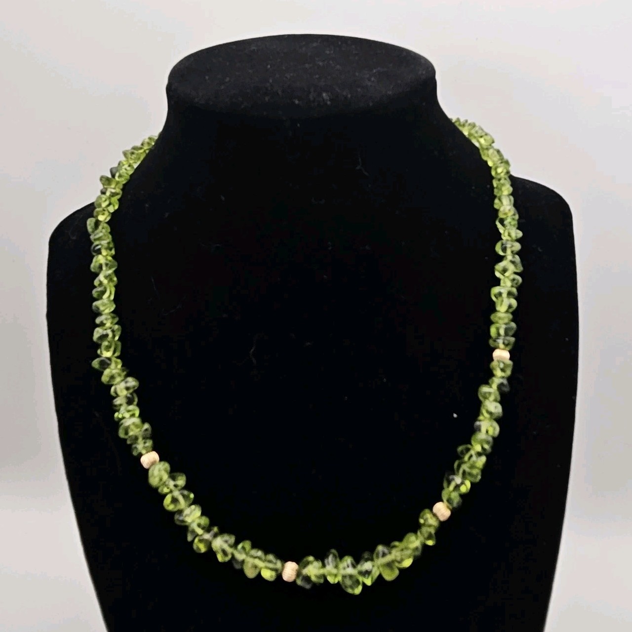 Lime Green Citrine Choker with 14K Gold Clasp – Natural Stone Chips – 8.5″