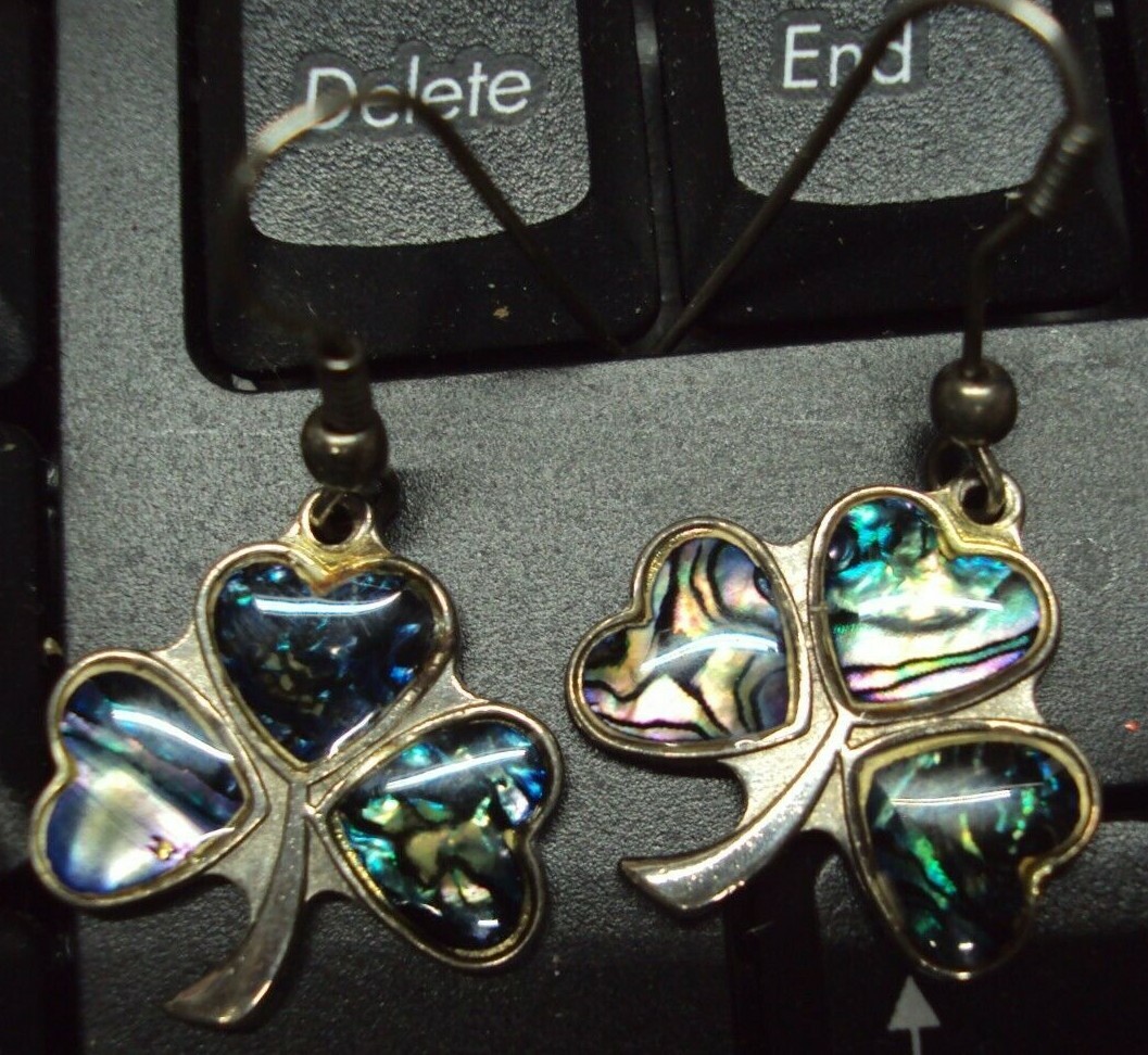 Vtg Estate Jewelry PAUA SHELL / CLOVER Silvertone Pierced Dangle Earrings