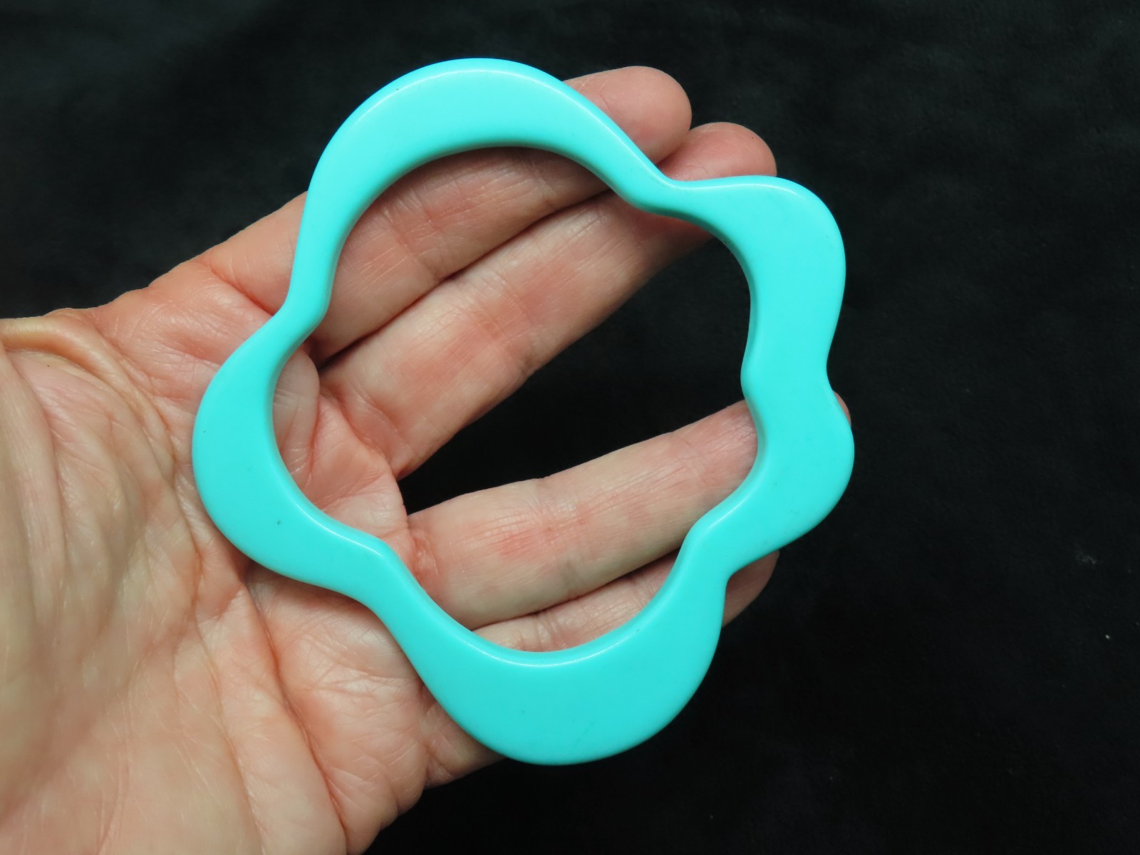 Vintage AVON Abstract Design Teal Bracelet