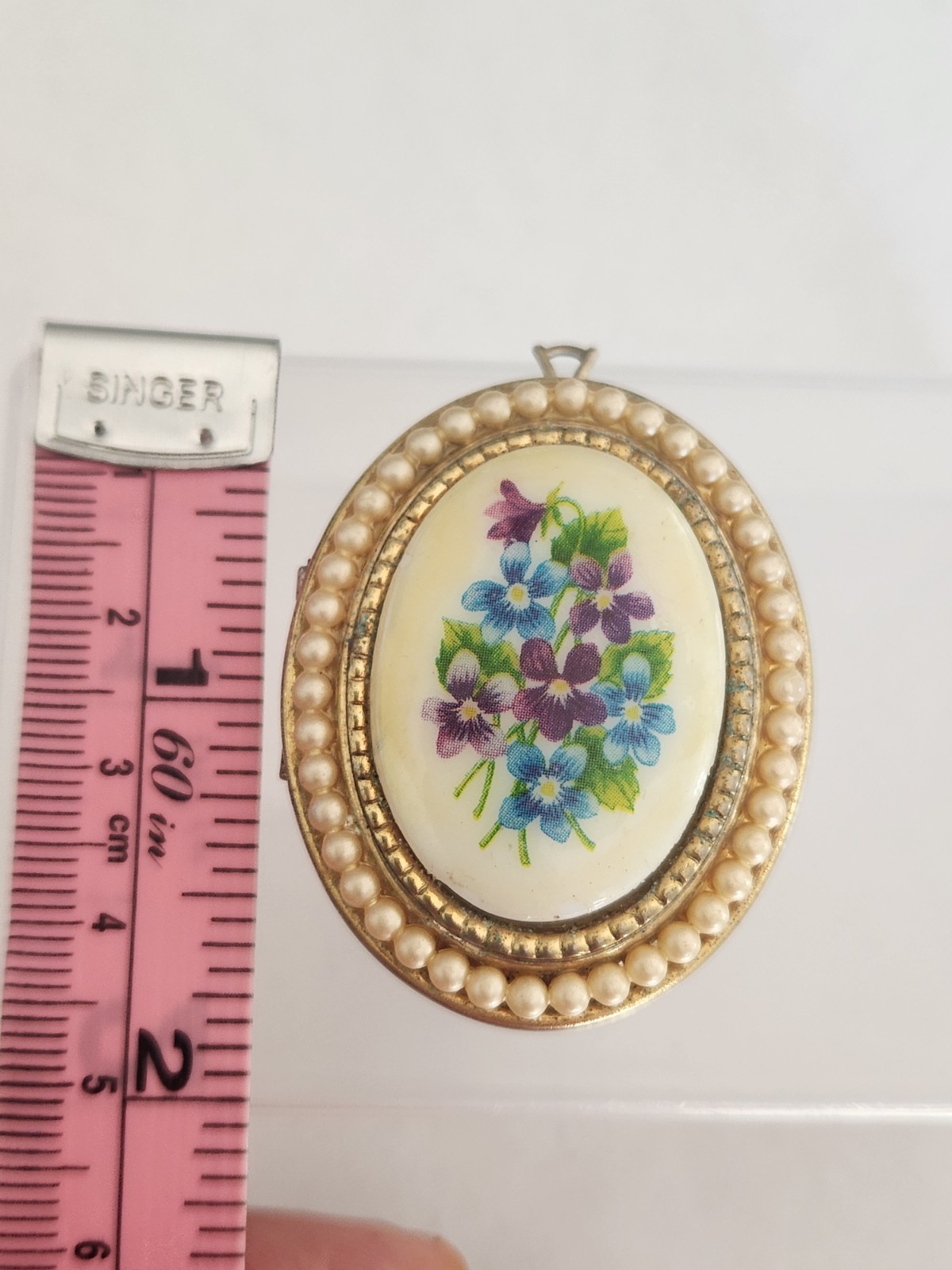 VINTAGE Avon Oval Blue,Purple Violet Flower And Faux Pearls Locket Pendant