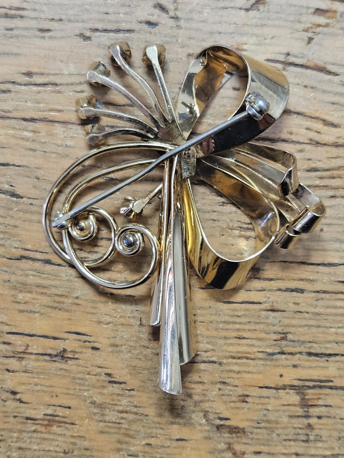 Vintage Signed CM Brooch Gold Filled 1/20 12k Blue Stones Bow And Sprig