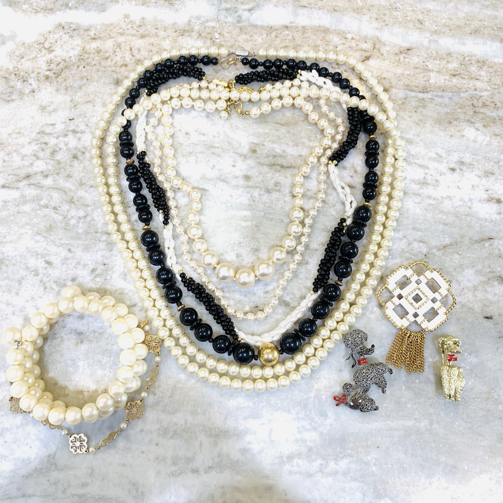 VTG Jewelry Lot 10pc black white Necklaces Dog Pins Gerry Avon Faux Pearl 60-80s