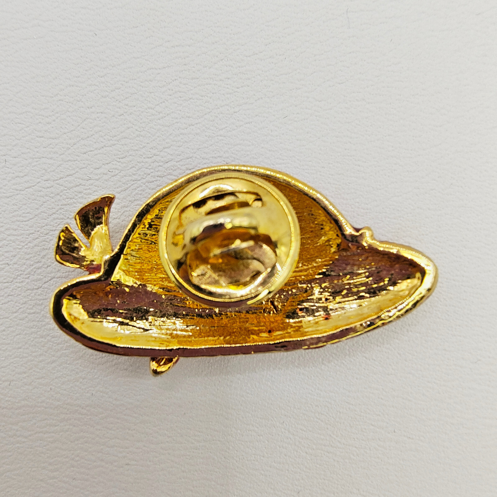 Vintage Red Hat Society Lapel Pin Brooch Enamel Rhinestone Gold Tone 1.5″
