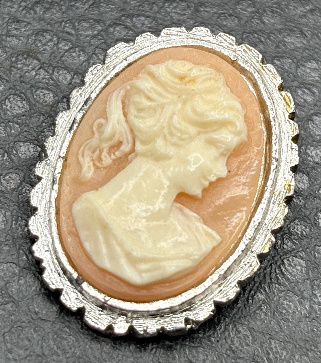 Vintage Cameo Shell Filigree Brooch Pin Silver Tone Woman Portrait