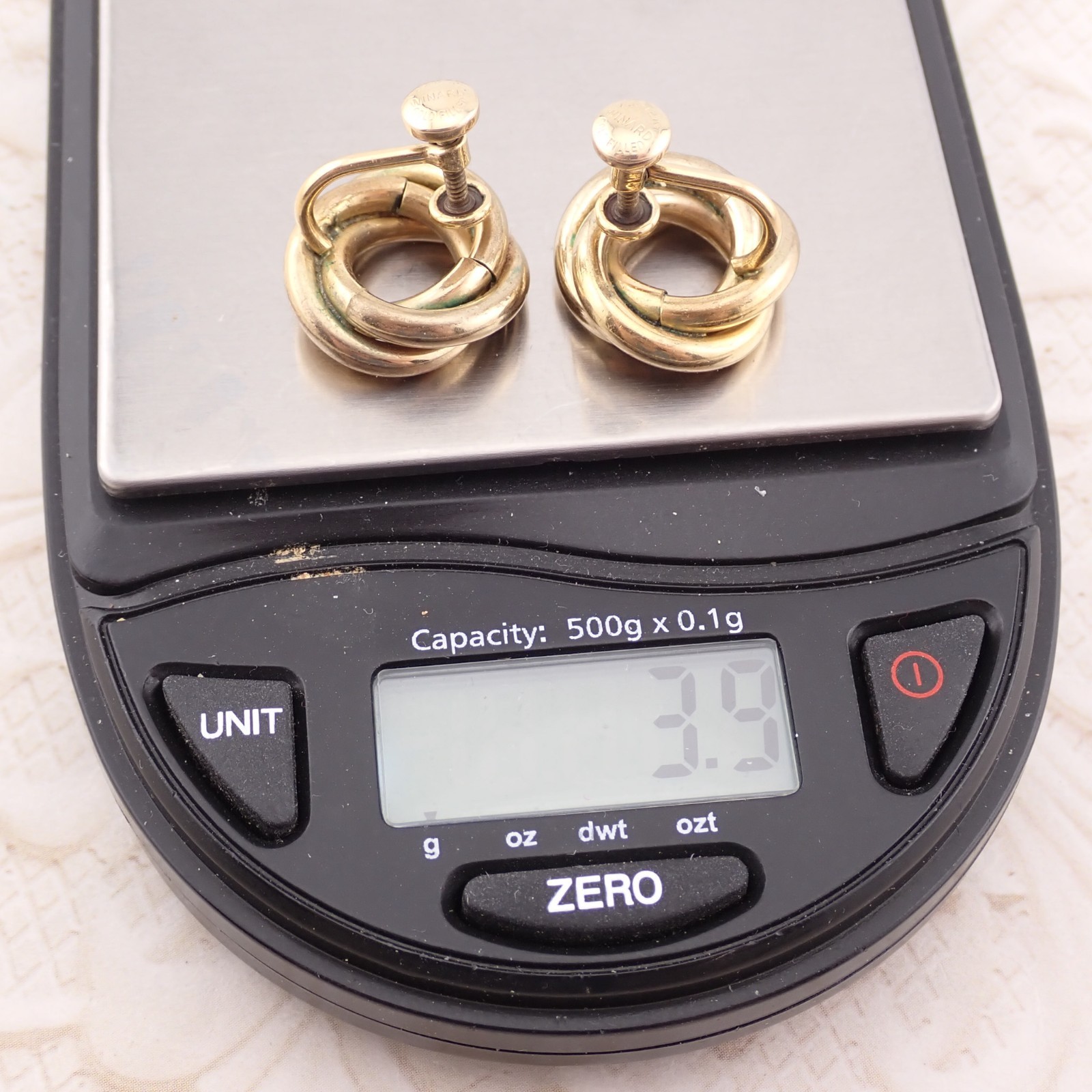 Vintage Winard 12k Gold Filled Knot Screw Back Earrings Weighs 3.9 grams