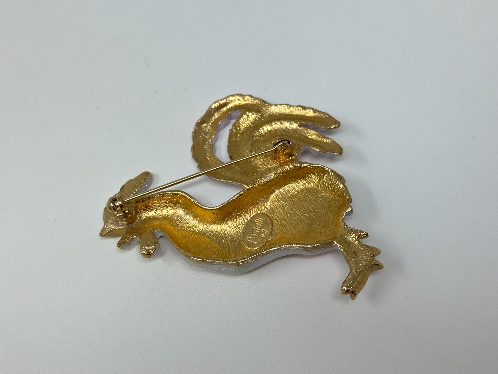 Vintage PASTELLI Goldtone Pink White Purple 2-3/8″ Rooster Chicken Brooch Pin