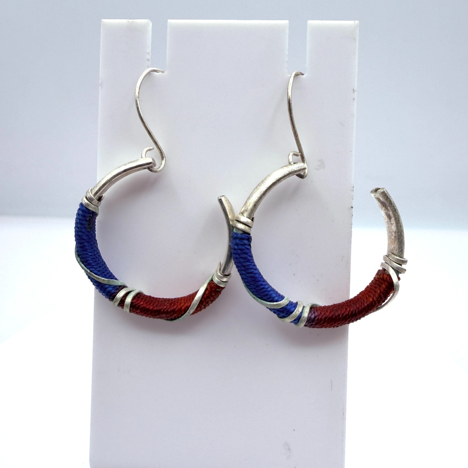 Vintage Silver Tone Thread Wrapped Jewelry Set Collar Necklace Cuff Hoop Earring