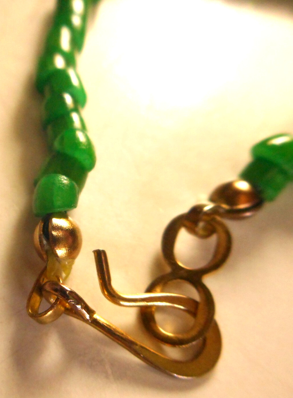 Artisan Green Glass Beaded Necklace Bee Bead Hook Clasp 22″