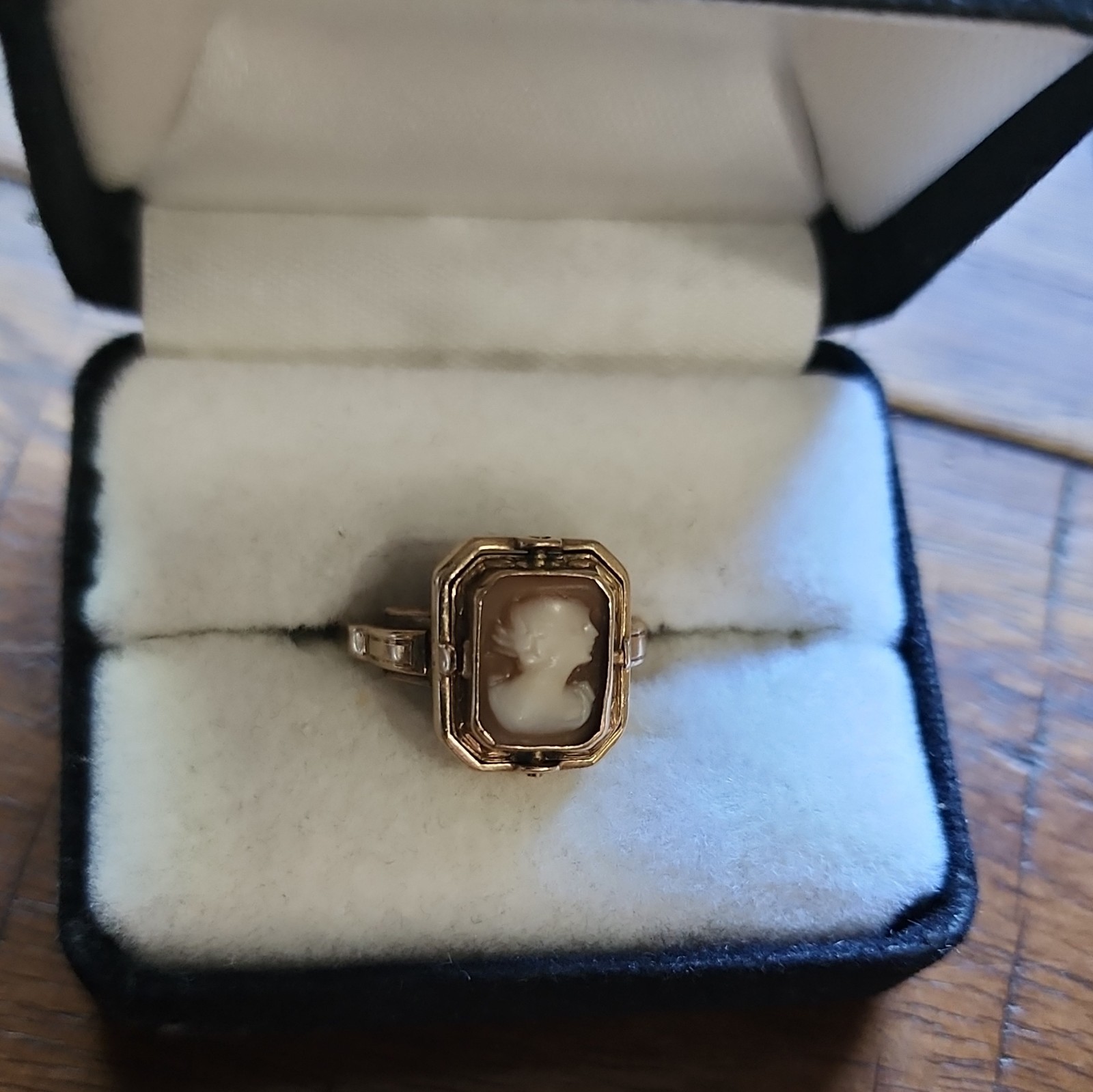 Antique 10k Yellow Gold Cameo Black Onyx Diamond Flip Ring Size 7