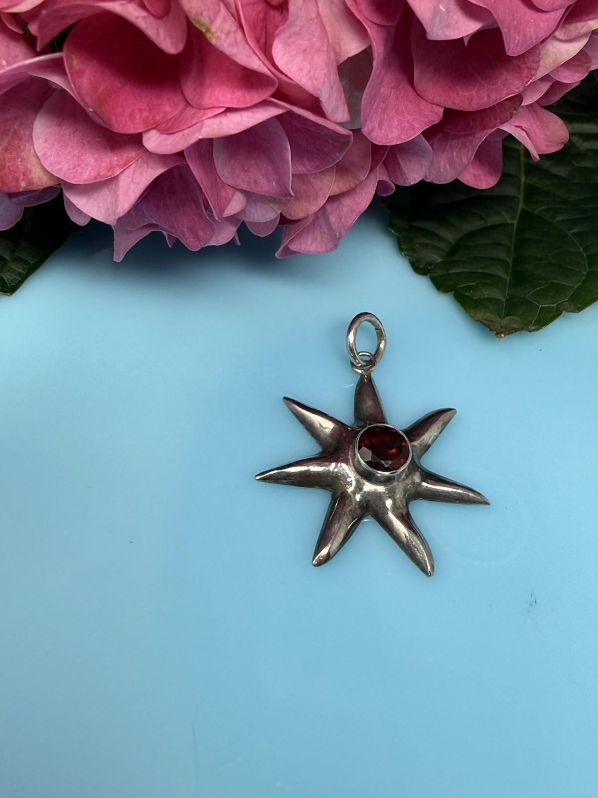 Sterling Silver Vintage Amazing Star Sun Garnet Starburst Pendant Charm 3h