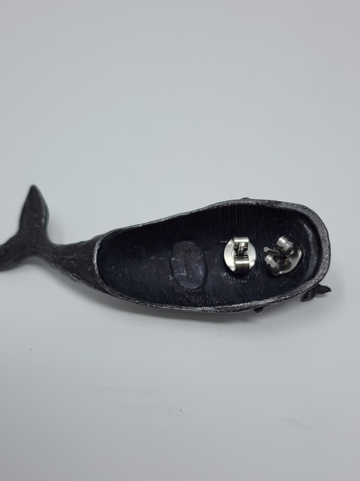 PEWTER WHALE JEWELRY BOX WITH MATCHING EARRINGS – UNIQUE GIFT OR DISPLAY PIECE