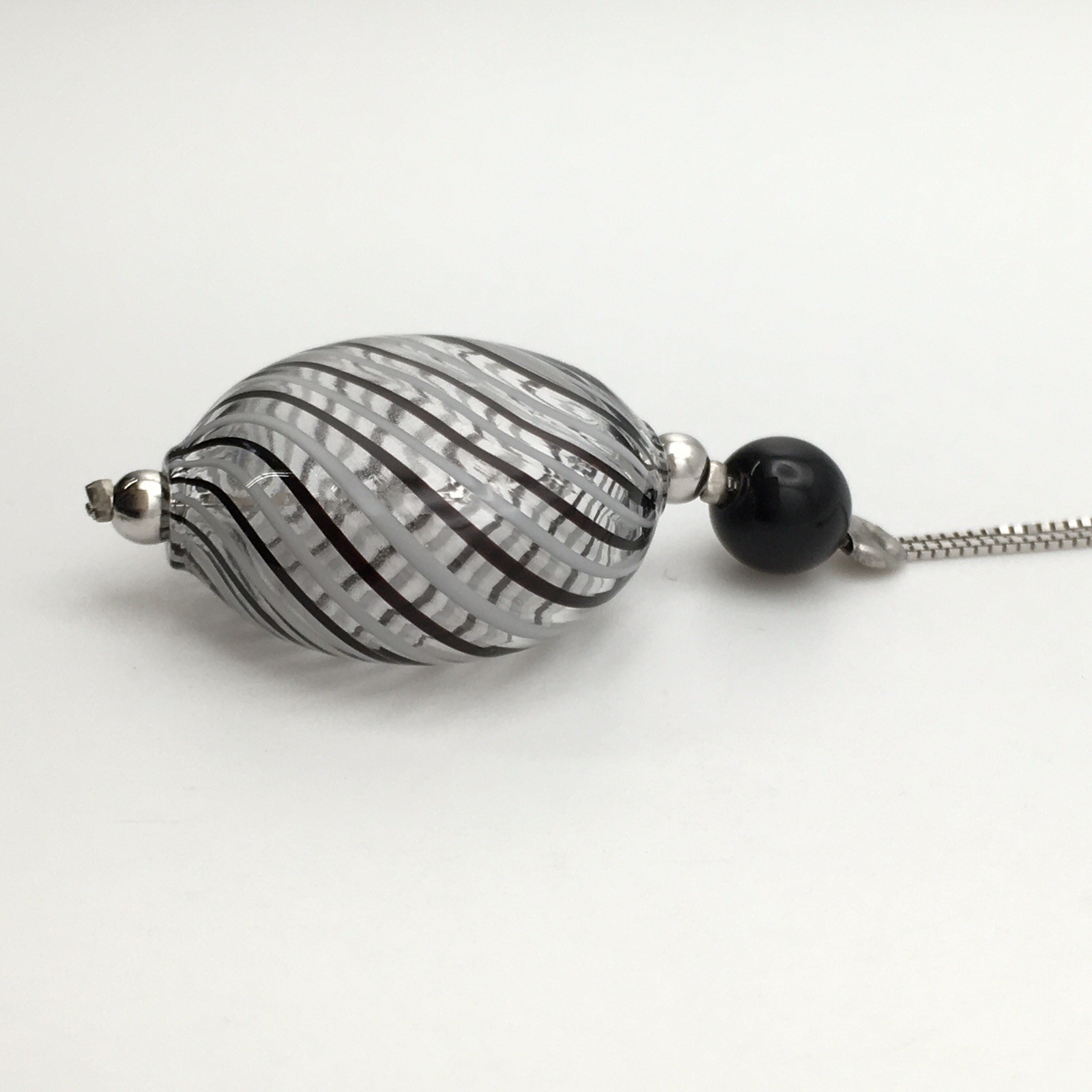 Vintage Sterling Silver Hand Blown Glass Pendant Chain Necklace 16” 925 6.4g #79