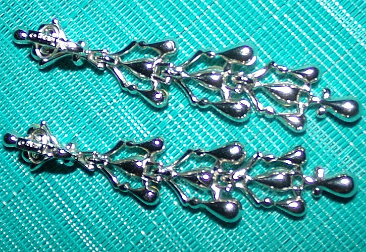 CROWN TRIFARI signed 3 1/2 inch dangle earrings with black stones-OMG!!