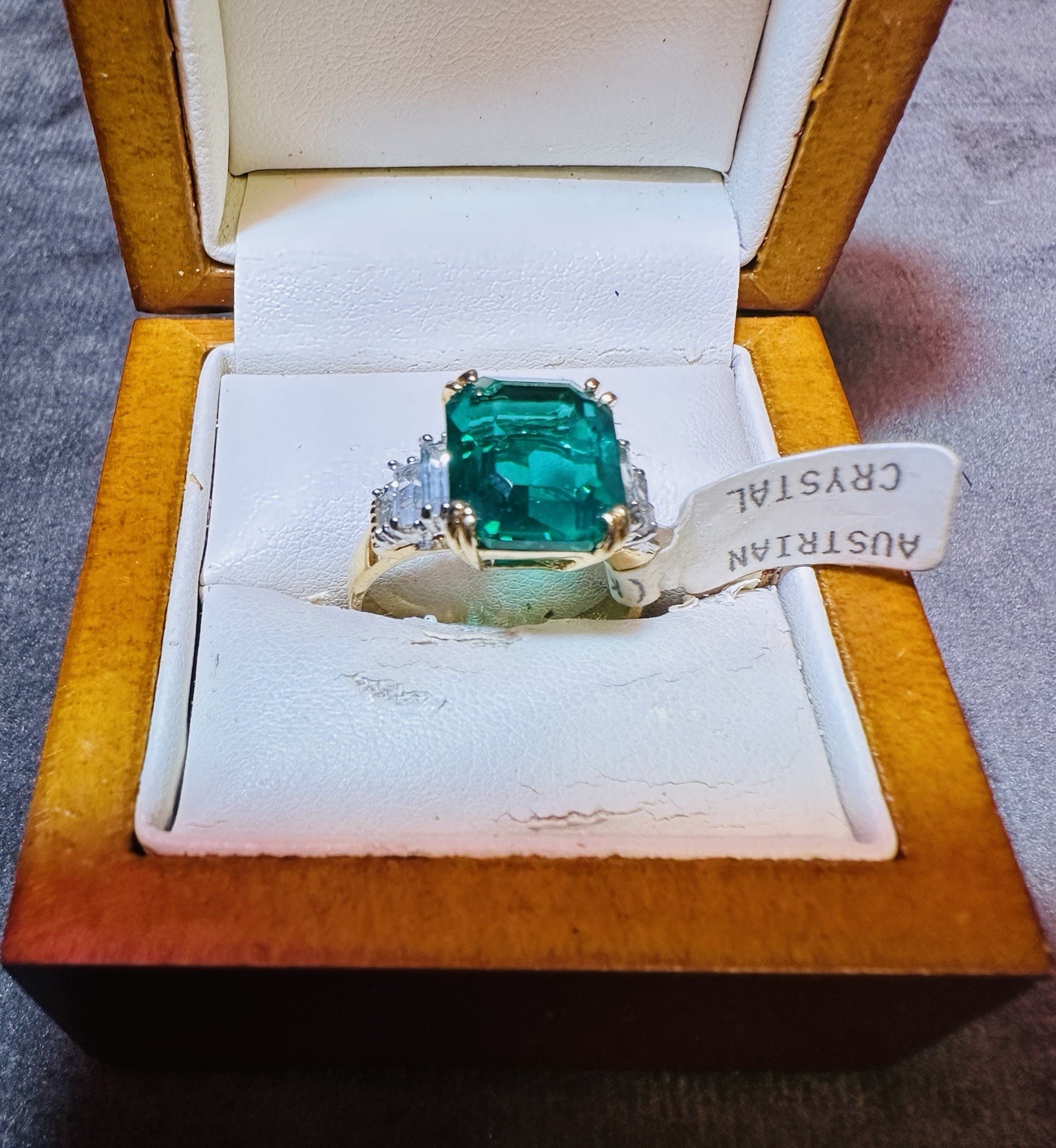 Vintage Austrian Crystal Emerald Cut Green Ring w Wood Box & New Tag Size 8