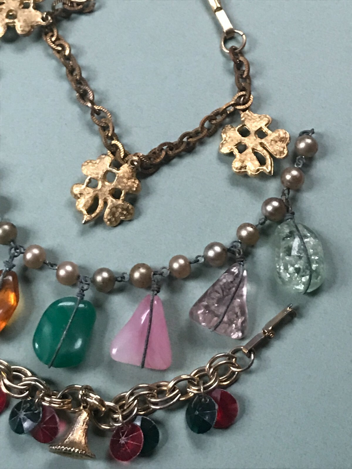 Vintage Lot of Variety Goldtone Four Leaf Clover Wire Wrapped Glass Charm Bracel