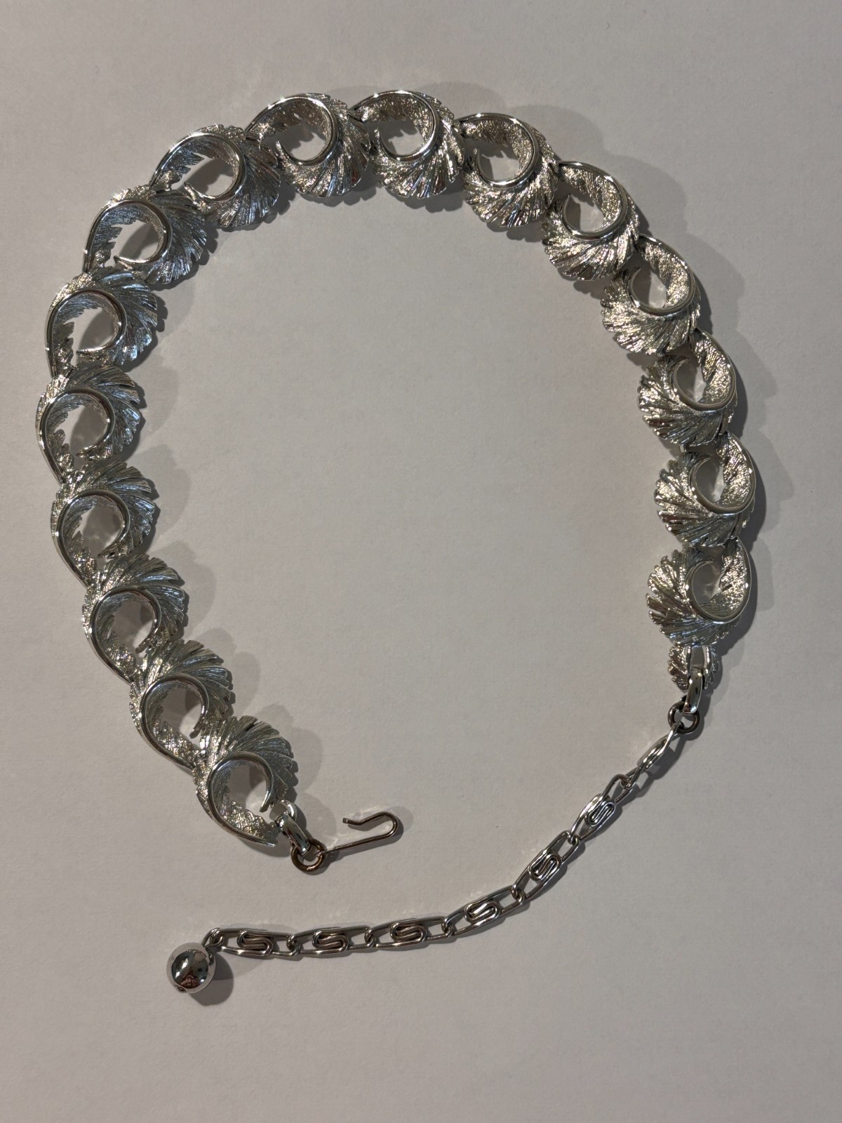 VINTAGE LISNER signed silver wave link scroll choker necklace 16″ adjustable