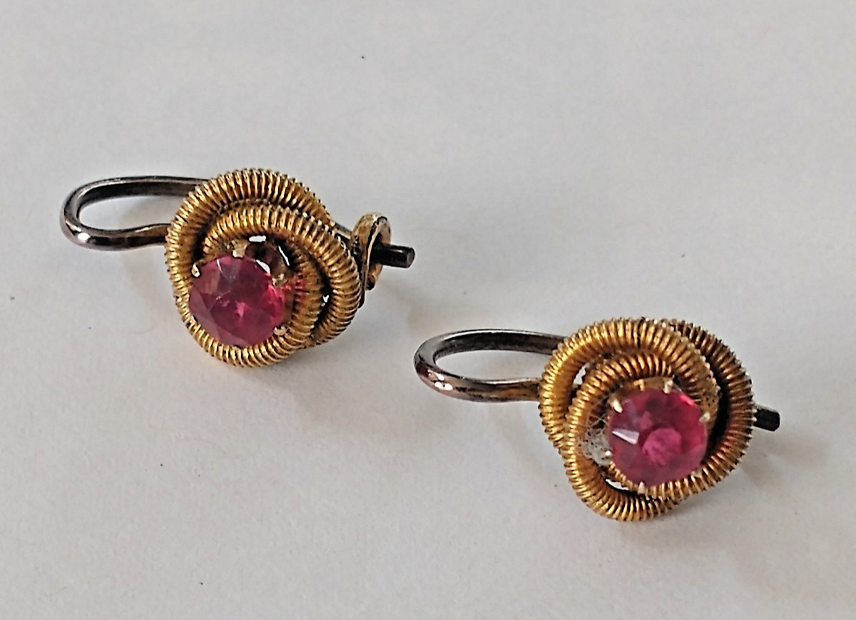 Vintage Red Stone Gold Tone Spiral Pierced Earrings