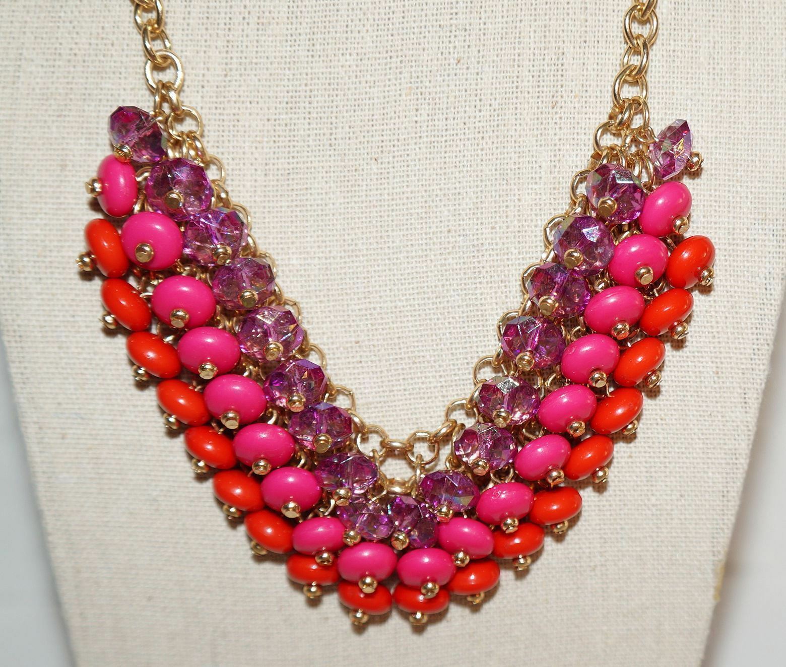 Iridescent Purple Pink Red Plastic Bead Choker Bib Necklace Gold Tone