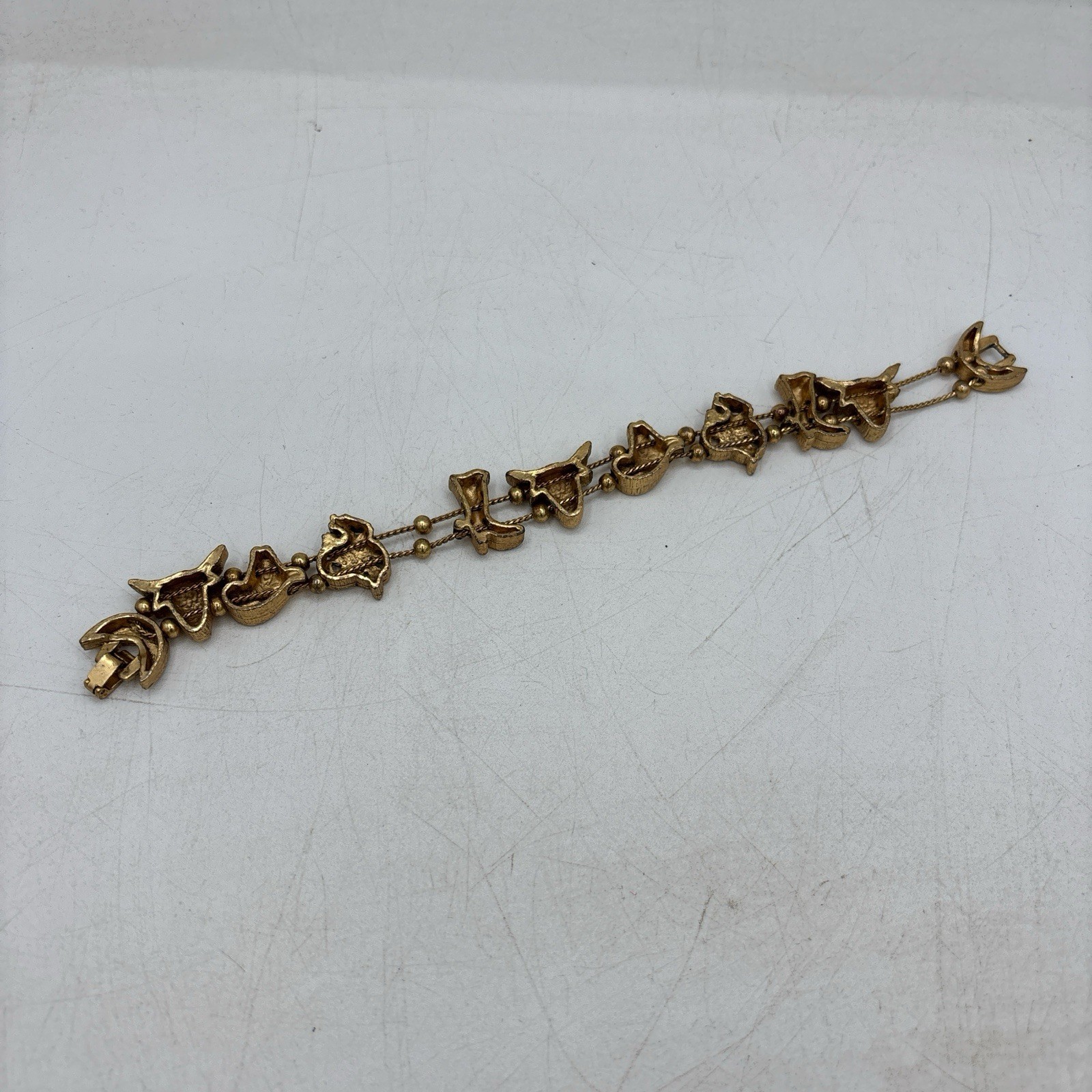 Vintage 90s Western Bracelet Gold Tone Saddle Cowboy Hat Steer Bull Fashion