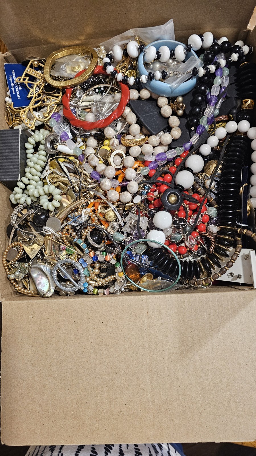 COSTUME VINTAGE JEWELRY Assortment TRIFARI MONET BAKELITE More 20 Lbs LOT