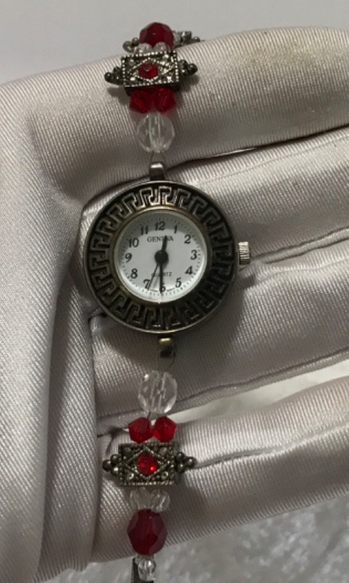 Vintage Geneva Red Clear Beads Ladies Watch Bracelet Silver Tone New Battery